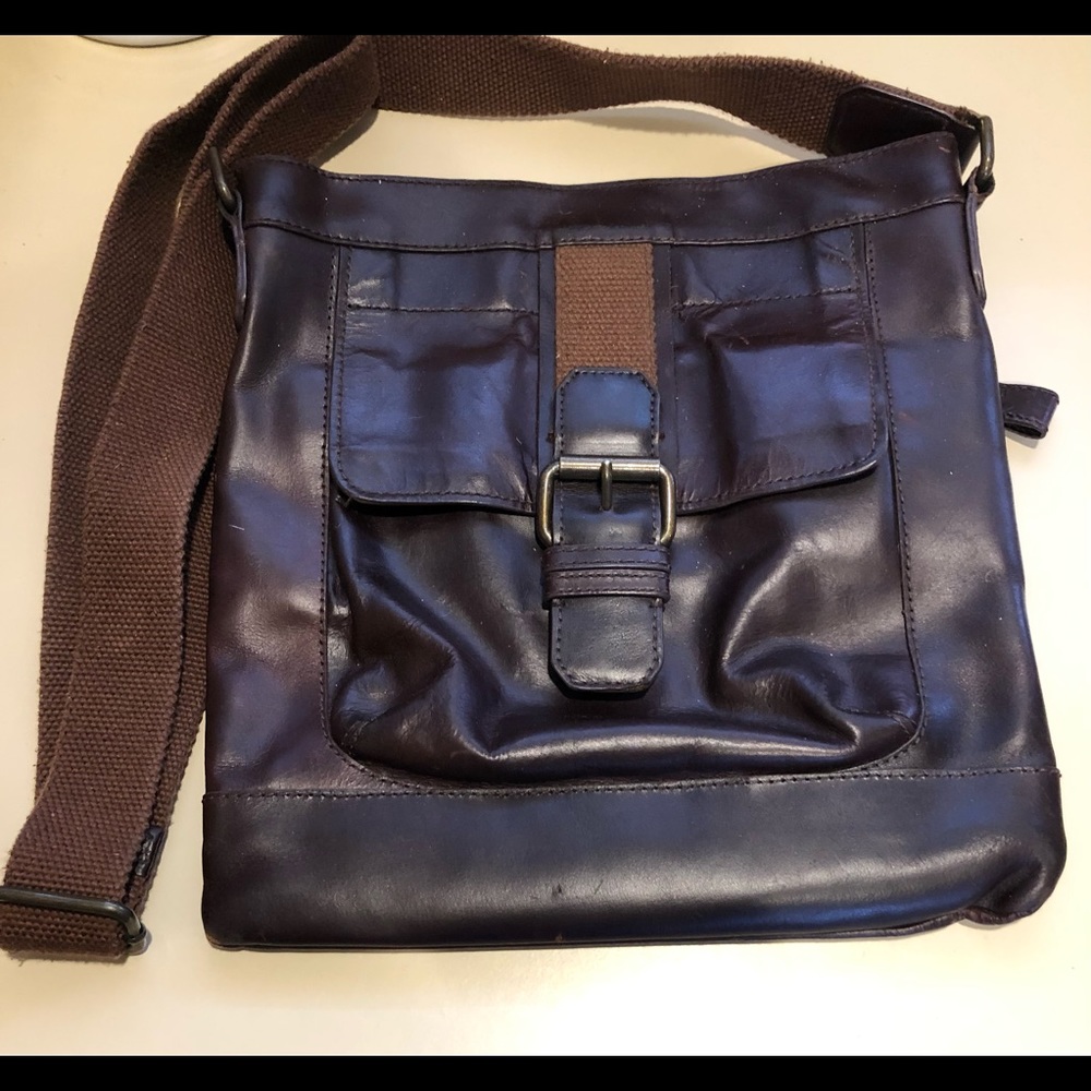 Wilson’s leather messenger bag unisex